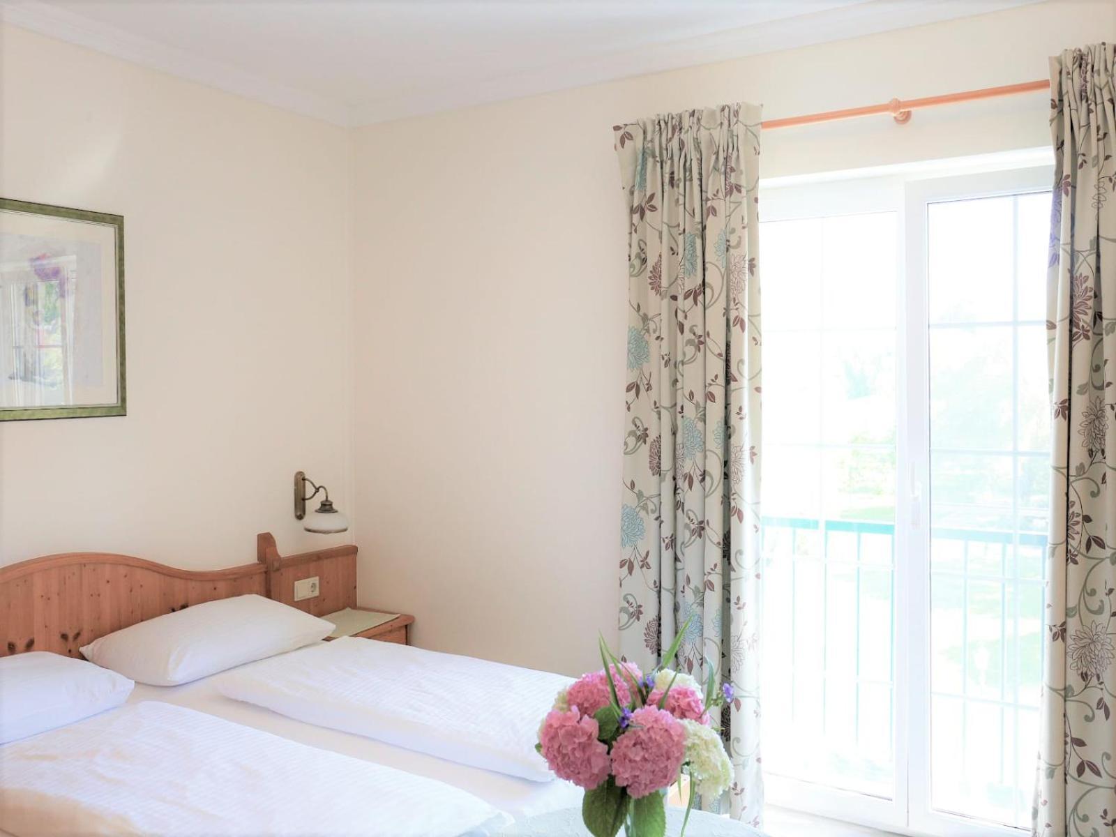 Birkenhof Gols - B & B - Wohlfuehl Hotel Mit Wochenend-Restaurant Экстерьер фото